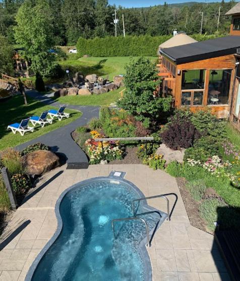 Versant Mont-Sainte-Anne エクステリア 写真